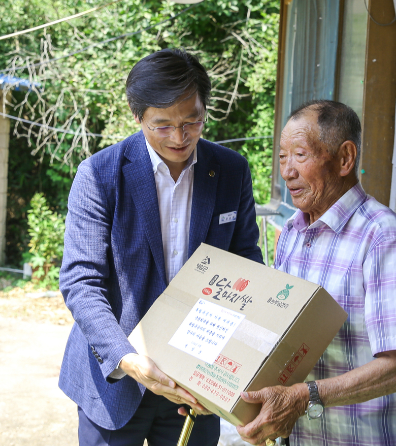 제79주년 광복절 독립유공자 유족 위문 이미지 2