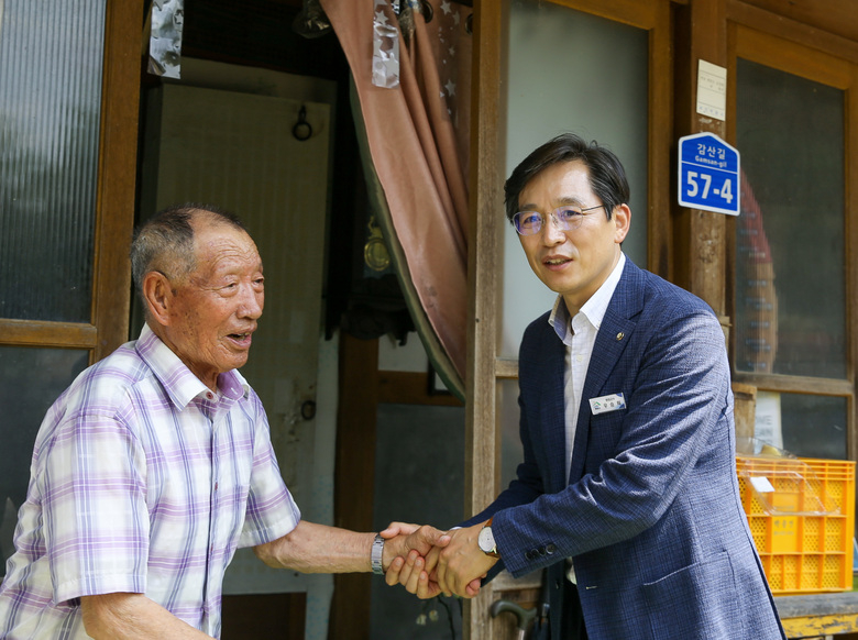 제79주년 광복절 독립유공자 유족 위문 이미지 1