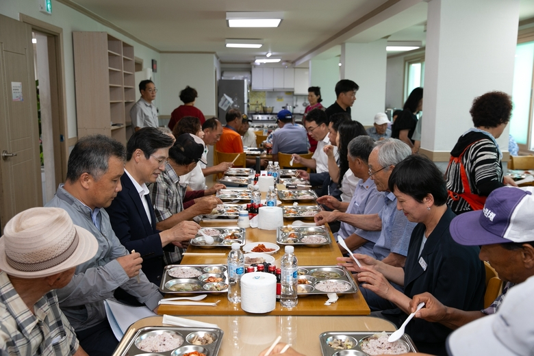 군민 의견청취를 위한 도포면복지회관 방문 이미지 2