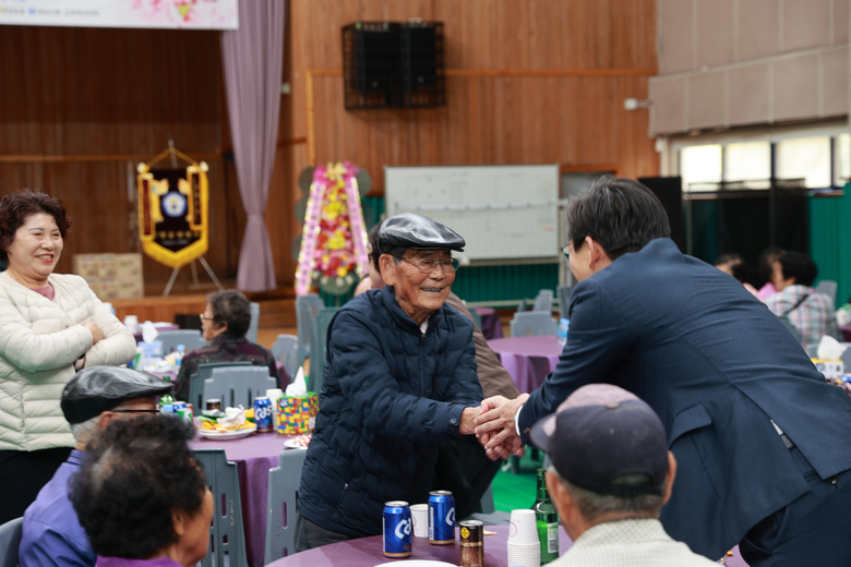 11월 16일 제 16회 영암읍 자율방범대 경로위안잔치 이미지 4