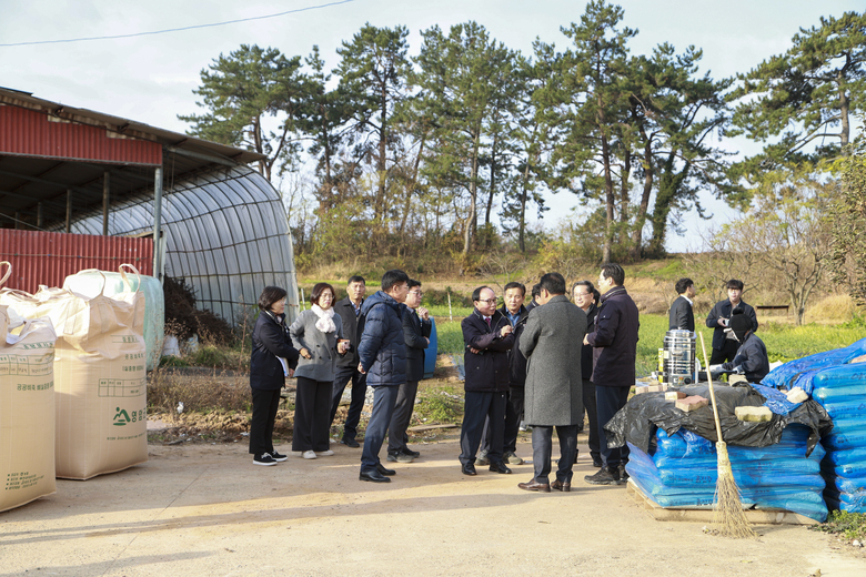 12월 6일 24년산 공공비축미곡 매입 현장 방문(군서 모정창고) 이미지 2