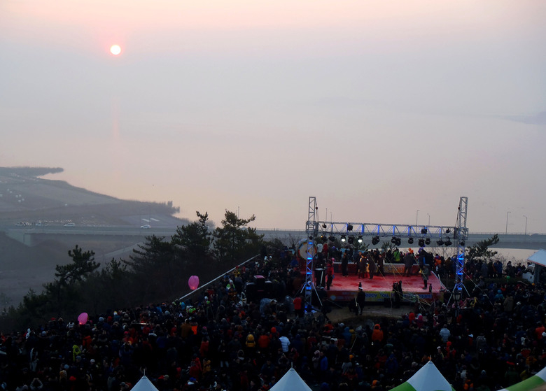 『전국 유일』호수 해맞이 축제 개최 이미지 2