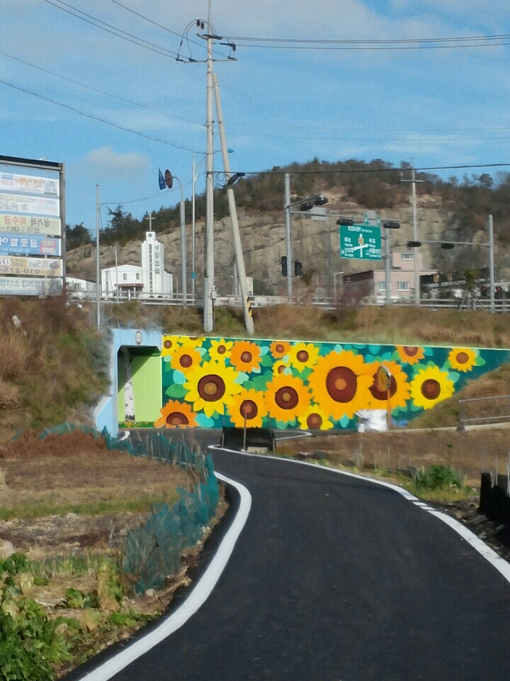 영암 삼호읍 해군3함대 통로박스에 동화가 숨어있네~~ 이미지 1